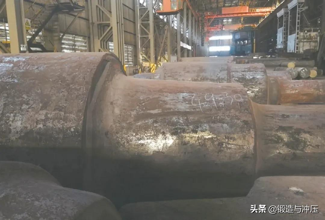 軸類鍛件錐形臺程序鍛造(圖2) 軸類鍛件錐形臺程序鍛造(圖2)