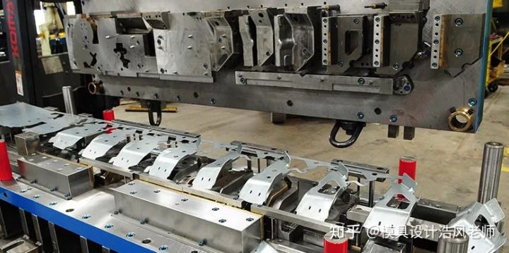 沖壓知識分享:沖壓模具設計及制造概述!(圖11) 沖壓知識分享:沖壓模具設計及制造概述!(圖11)