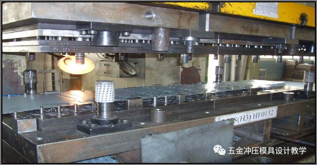 沖壓模具知識簡介(圖10) 沖壓模具知識簡介(圖10)